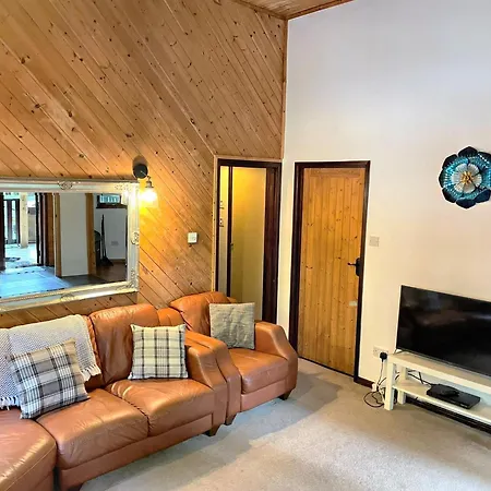 Goldcrest 3-Hot Tub-Woodland Lodges-Carmarthenshire-Tenby Esterno foto